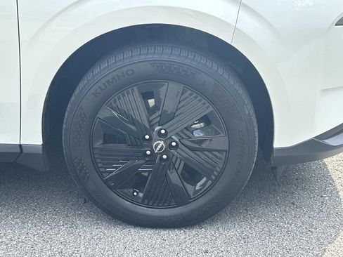 Certified 2025 Nissan Murano SV AWD/4WD image 9