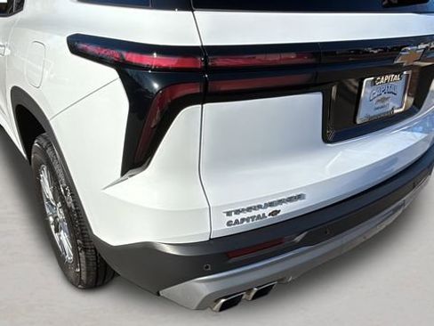 Certified 2025 Chevrolet Traverse LT image 36