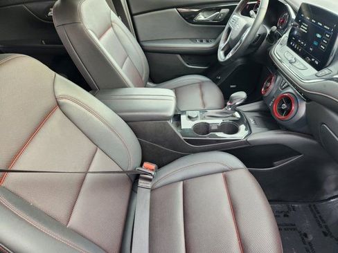 Used 2025 Chevrolet Blazer RS image 19