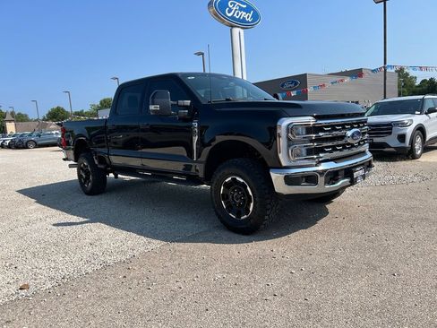 Used 2025 Ford F250 Lariat w/ Tremor Off-Road Package AWD/4WD image 1