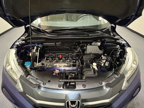 Used 2017 Honda HR-V LX image 16