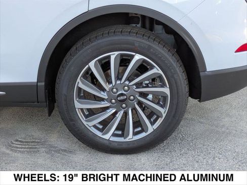 New 2025 Lincoln Corsair Reserve image 6