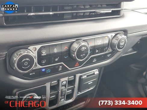 Certified 2025 Jeep Wrangler Unlimited Sahara AWD/4WD image 30