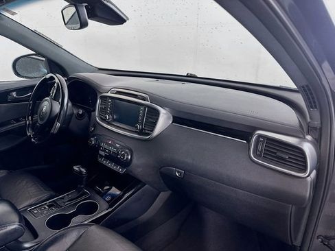 Used 2018 Kia Sorento SX FWD image 32