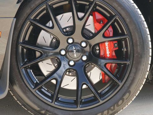 Used 2016 Dodge Challenger SRT Hellcat RWD image 2