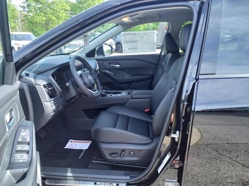 Certified 2024 Nissan Rogue SL FWD image 6