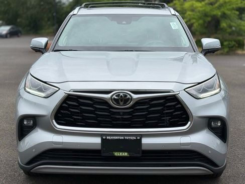Used 2023 Toyota Highlander Platinum AWD/4WD image 8