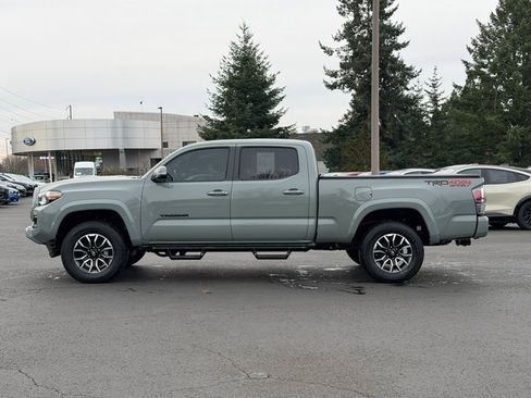 Used 2022 Toyota Tacoma TRD Sport image 6