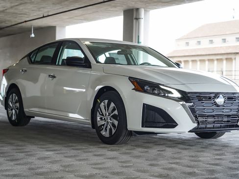 New 2025 Nissan Altima 2.5 S FWD image 4