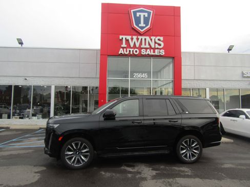 Used 2021 Cadillac Escalade Sport w/ Heavy-Duty Trailer Package AWD/4WD image 1