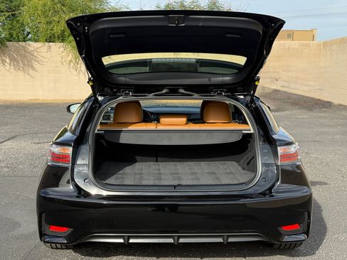 Used 2015 Lexus CT 200h image 10