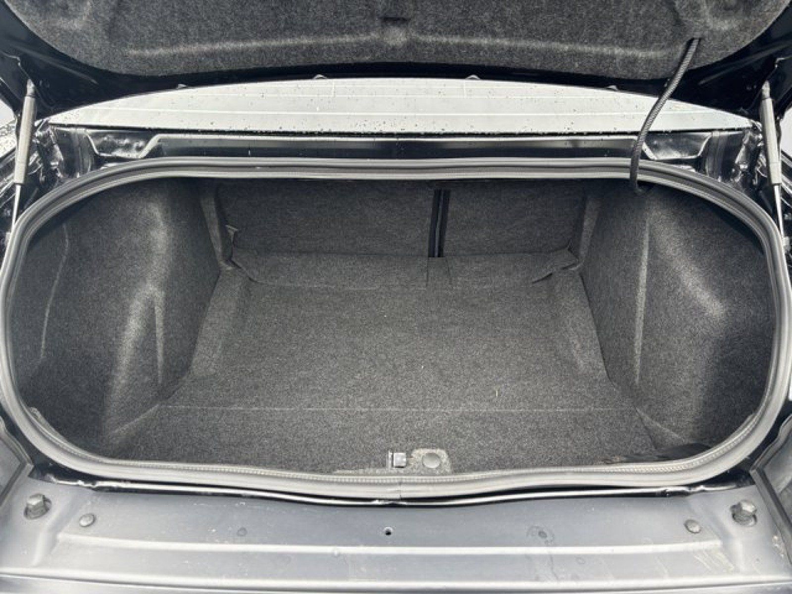 Used 2016 Dodge Challenger R/T RWD image 20