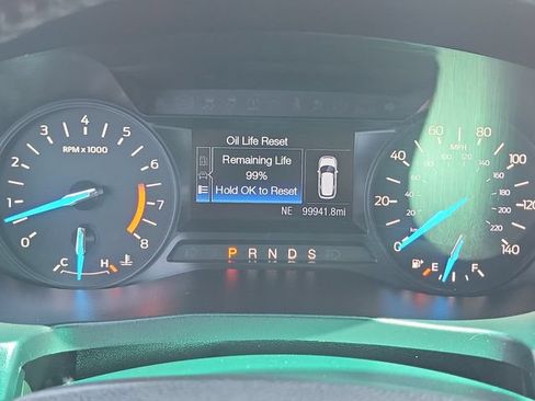 Used 2019 Ford Explorer XLT FWD image 10