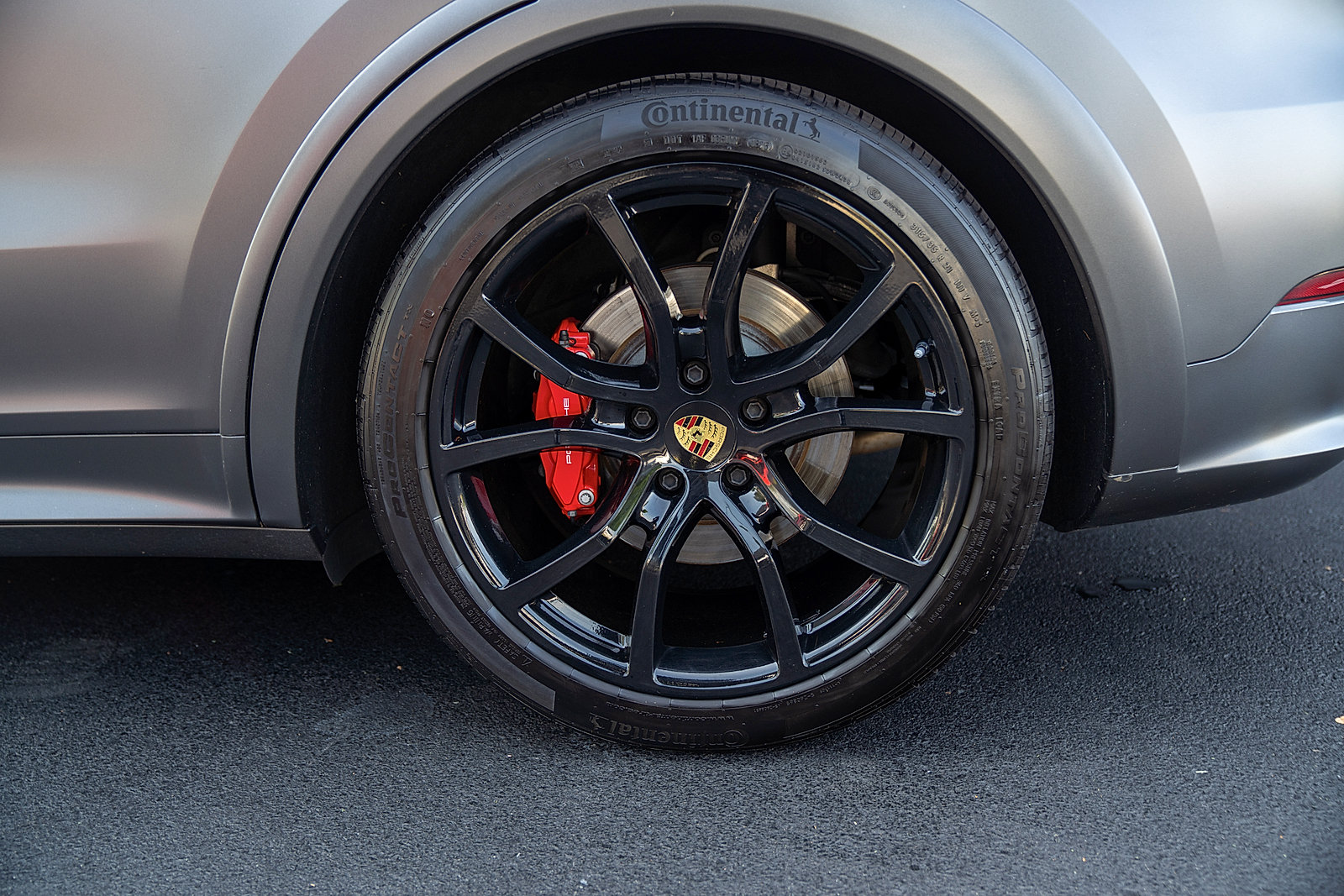 Certified 2023 Porsche Cayenne GTS AWD/4WD image 26