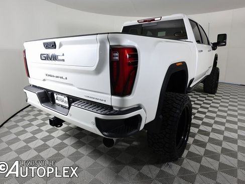 Used 2025 GMC Sierra 2500 Denali Ultimate image 5