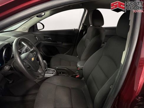 Used 2016 Chevrolet Cruze LT image 14
