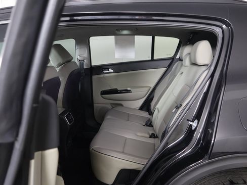 Used 2021 Kia Sportage EX w/ EX Technology Package image 35