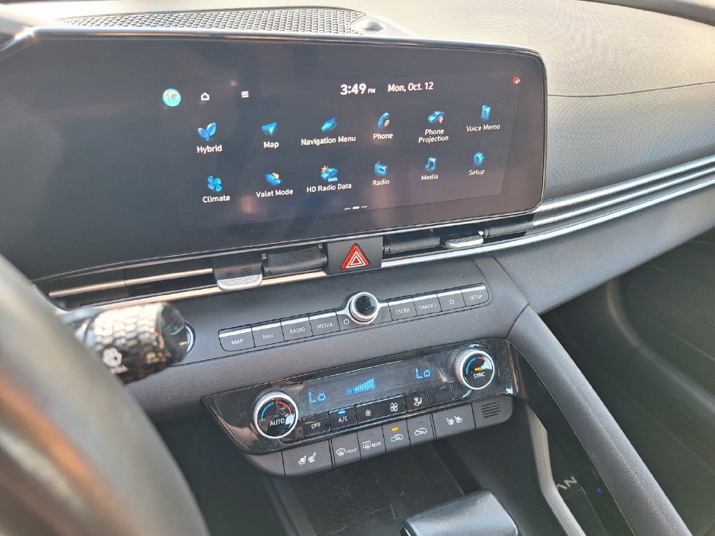 Used 2022 Hyundai Elantra Limited w/ Cargo Package FWD image 13