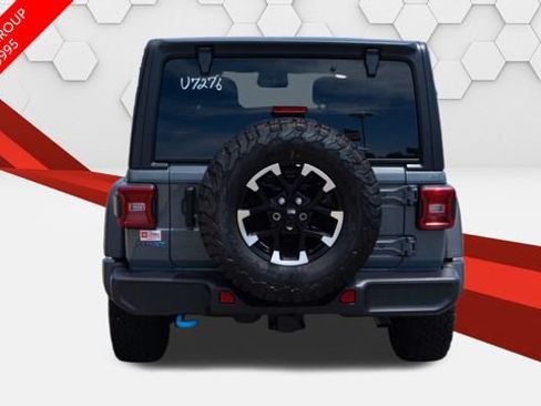 Used 2025 Jeep Wrangler Unlimited Rubicon 4xe w/ Convenience Group AWD/4WD image 4