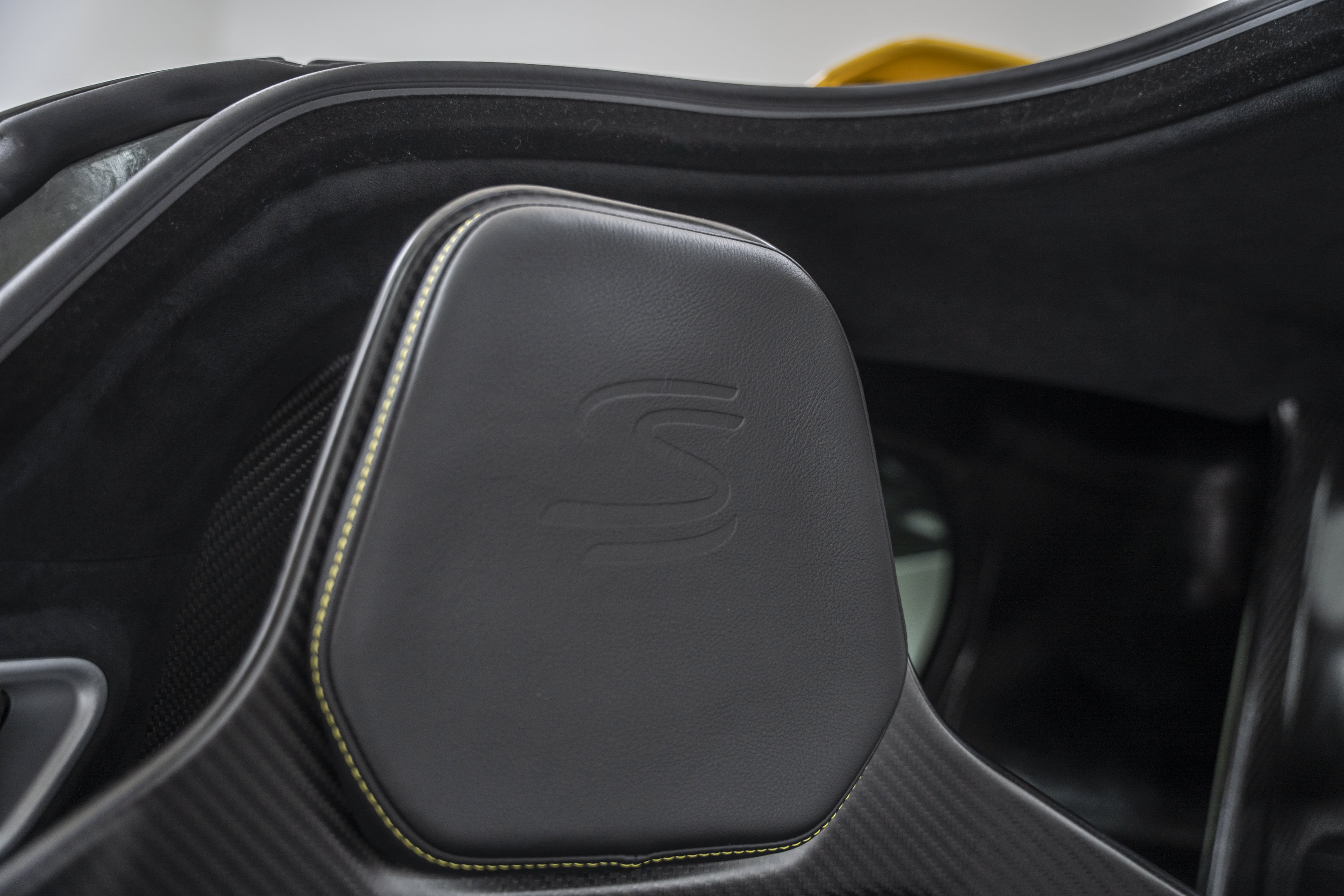Used 2019 McLaren Senna RWD image 35