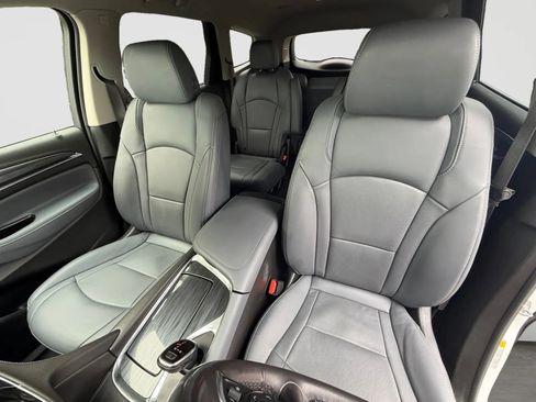 Used 2020 Buick Enclave Essence w/ Sound and Sites Package AWD/4WD image 13