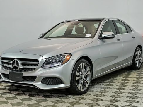 Used 2017 Mercedes-Benz C 300 Sedan image 5