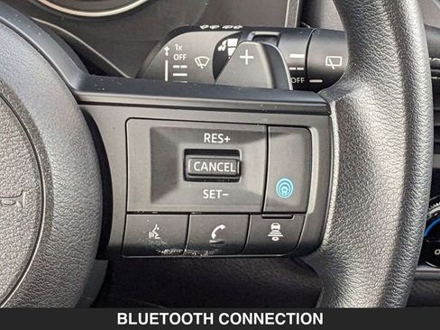 Used 2024 Nissan Rogue SV image 18