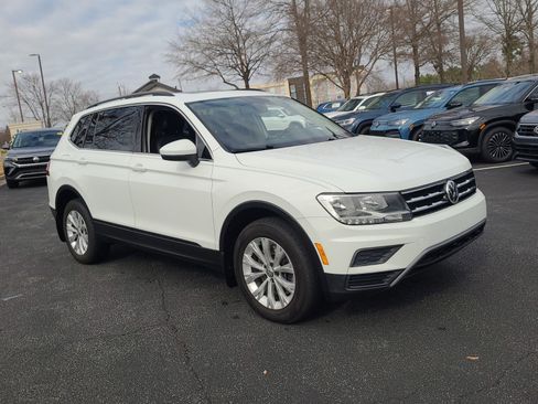 Used 2019 Volkswagen Tiguan SE image 3