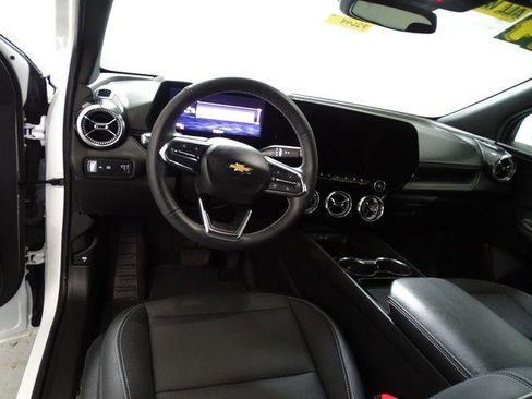 Used 2024 Chevrolet Blazer EV LT AWD/4WD image 5