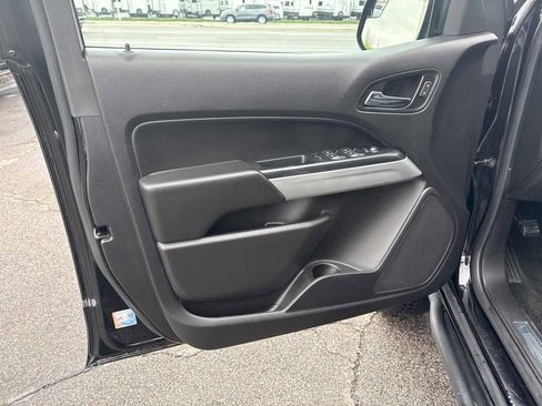 Used 2018 Chevrolet Colorado ZR2 w/ ZR2 Midnight Special Edition image 10