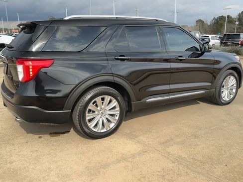 Used 2021 Ford Explorer Limited w/ Equipment Group 301A image 7