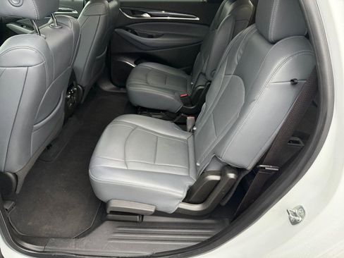 Used 2024 Buick Enclave Premium image 11