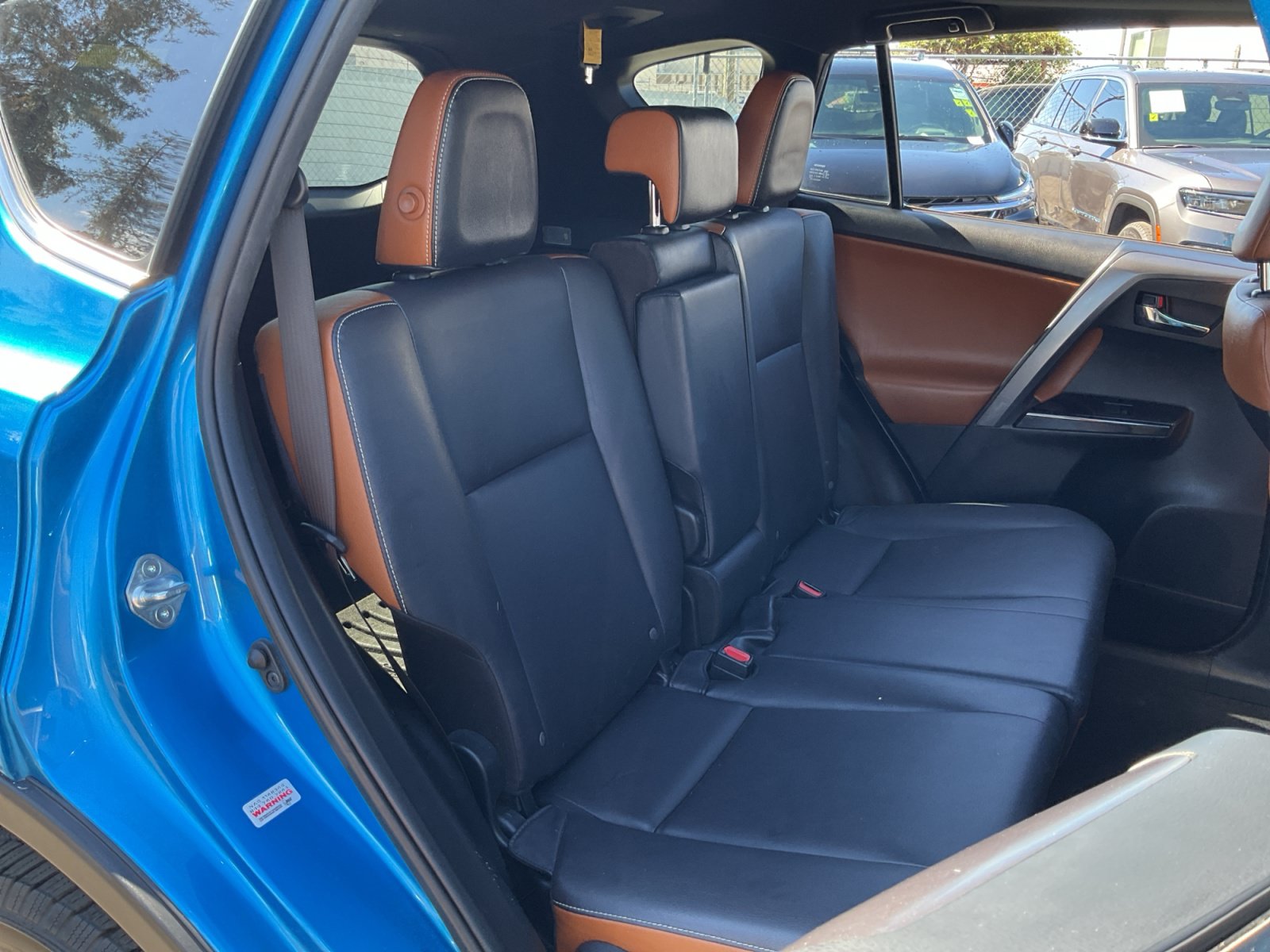 Used 2018 Toyota RAV4 SE w/ Power Extra Value Package AWD/4WD image 20