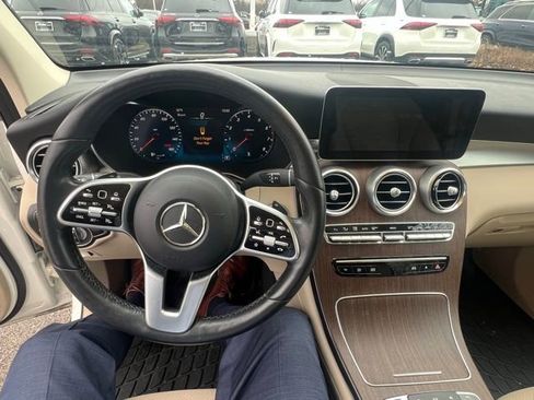 Used 2022 Mercedes-Benz GLC 300 4MATIC image 6