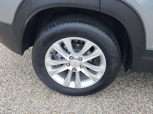 Used 2023 Chevrolet TrailBlazer LS AWD/4WD image 9