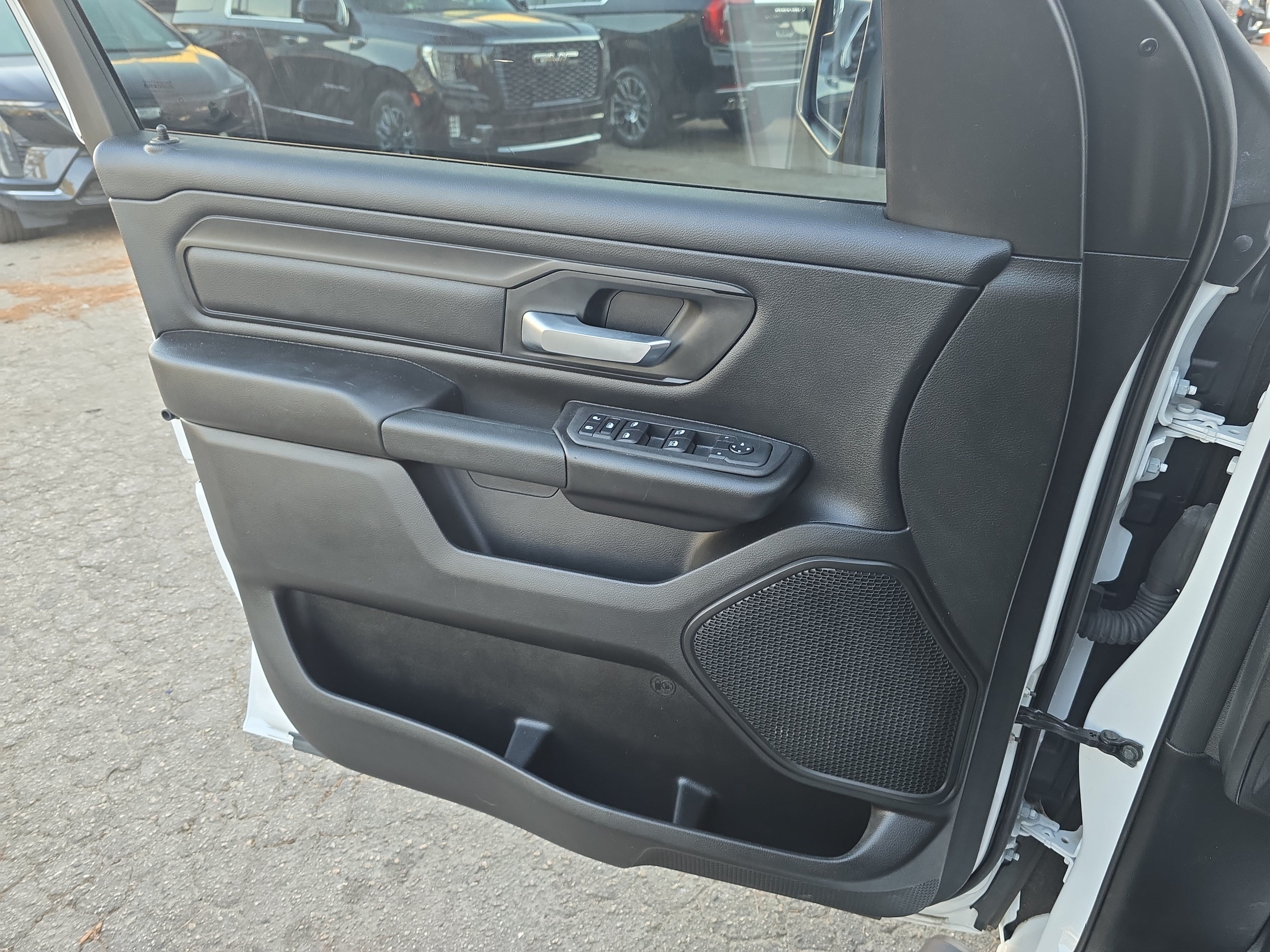 Used 2025 RAM 1500 Warlock AWD/4WD image 26