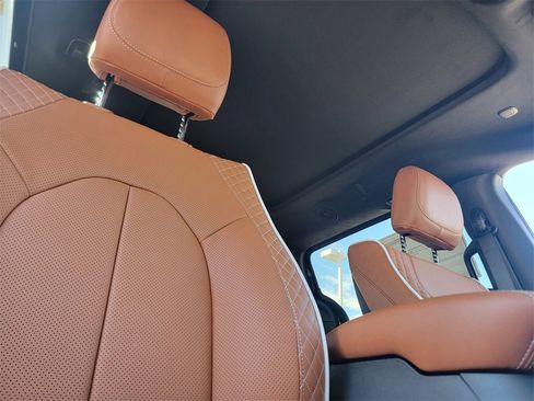 New 2026 Chrysler Pacifica Pinnacle image 15