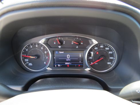 Used 2023 GMC Acadia SLE FWD image 23