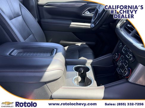 Used 2023 Chevrolet Suburban RST w/ Luxury Package RWD image 8