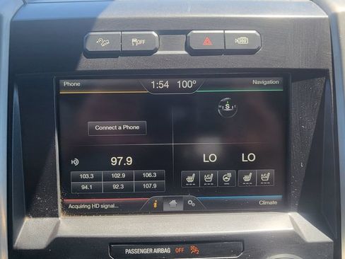 Used 2015 Ford F150 Platinum w/ Equipment Group 701A Luxury AWD/4WD image 32