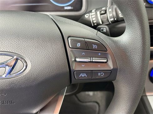 Used 2023 Hyundai Kona SE w/ Cargo Package image 22