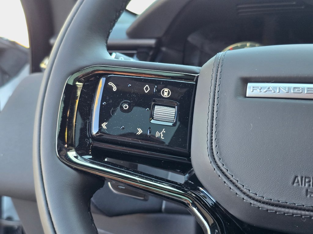 New 2026 Land Rover Range Rover Velar S AWD/4WD image 17