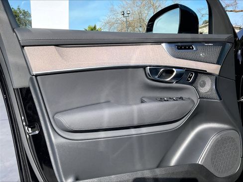 New 2026 Volvo XC90 T8 Ultra w/ Lounge Package image 24