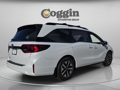 New 2026 Honda Odyssey EX-L image 5