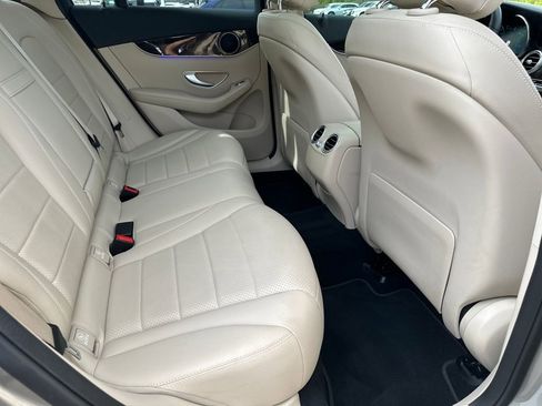 Certified 2022 Mercedes-Benz GLC 300 w/ Premium Package Lite image 32