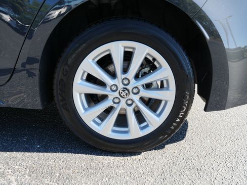 Used 2025 Toyota Corolla XLE image 13