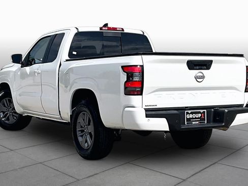 Certified 2025 Nissan Frontier SV RWD image 12