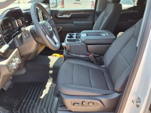New 2025 GMC Sierra 1500 Elevation image 12