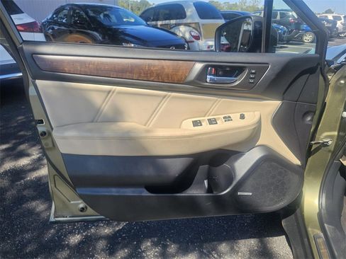 Used 2018 Subaru Outback 3.6R Limited image 12