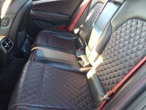 Used 2022 Genesis G70 3.3T image 18